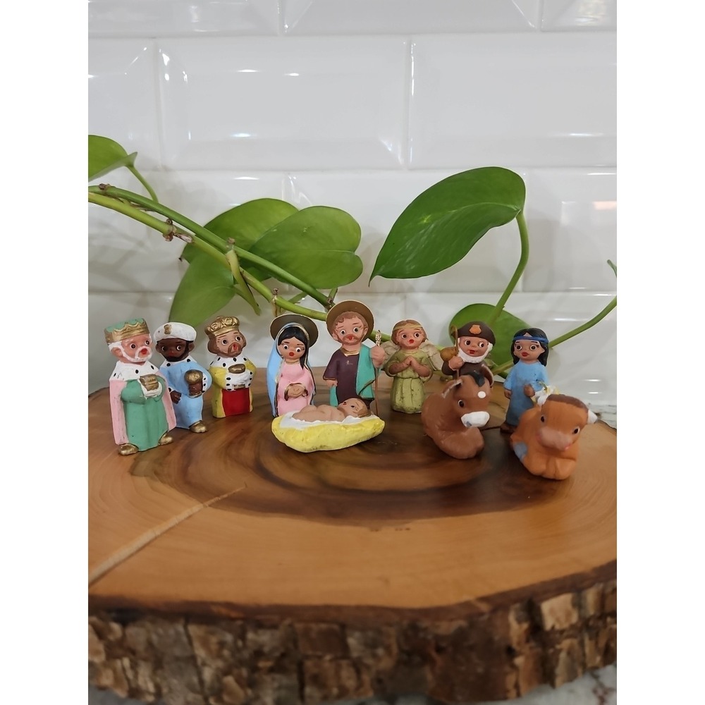 Nativity Scene Lot-11 Each Vintage Red Clay Terracotta Spanish Mud People - 2"